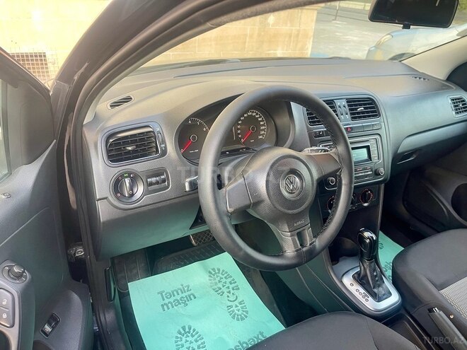 Volkswagen Polo 2013, 197,000 km - 1.6 л - Bakı