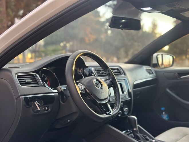 Volkswagen Jetta 2015, 150,000 km - 1.8 l - Salyan