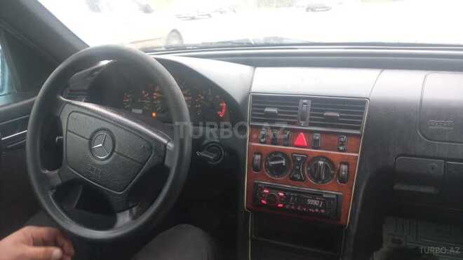 Mercedes E 220 d 1999, 285,000 km - 2.2 л - Bakı