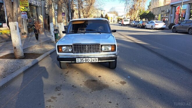 LADA (VAZ) 2107 2005, 73,000 km - 1.6 л - Qazax