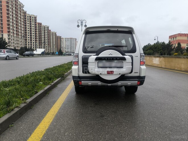 Mitsubishi Pajero 2008, 217,000 km - 3.0 l - Bakı