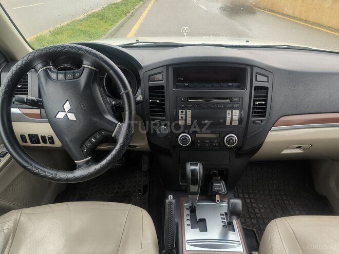 Mitsubishi Pajero 2008, 217,000 km - 3.0 l - Bakı