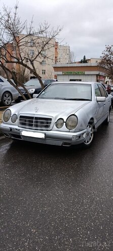 Mercedes E 200 1998, 250,000 km - 2.0 l - Bakı