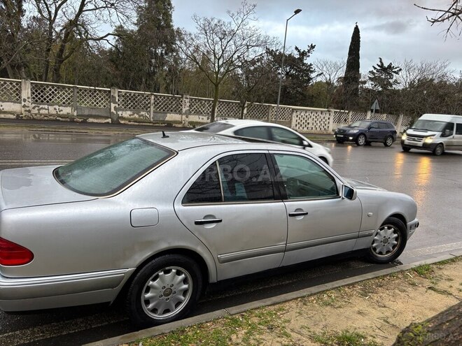 Mercedes E 200 1998, 250,000 km - 2.0 l - Bakı