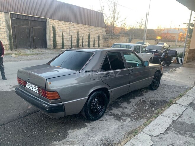 Mercedes 190 1991, 150,000 km - 2.0 l - İsmayıllı