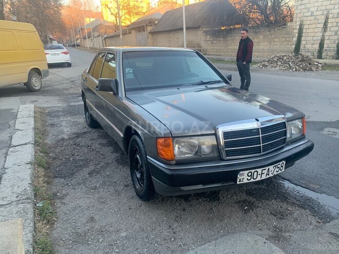 Mercedes 190 1991, 150,000 km - 2.0 l - İsmayıllı