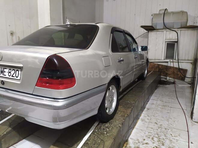 Mercedes C 220 1995, 25,644 km - 2.2 l - Bakı