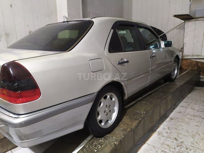 Mercedes C 220 1995, 25,644 km - 2.2 l - Bakı