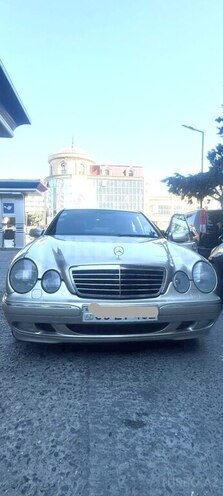 Mercedes E 220 d 2001, 331,000 km - 2.2 l - Bakı