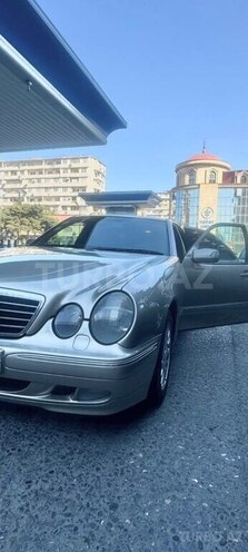 Mercedes E 220 d 2001, 331,000 km - 2.2 l - Bakı