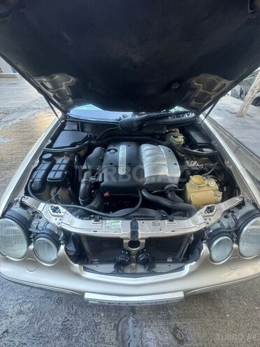 Mercedes E 220 d 2001, 331,000 km - 2.2 l - Bakı