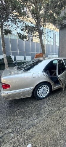 Mercedes E 220 d 2001, 331,000 km - 2.2 l - Bakı