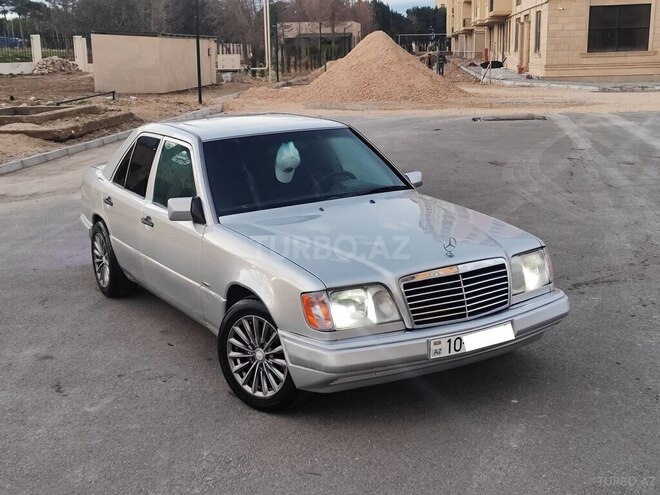 Mercedes E 220 1995, 406,300 km - 2.2 l - Bakı
