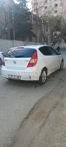 Hyundai i30 2011, 310,000 km - 1.6 л - Bakı