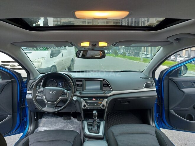 Hyundai Elantra 2017, 130,000 km - 2.0 l - Bakı