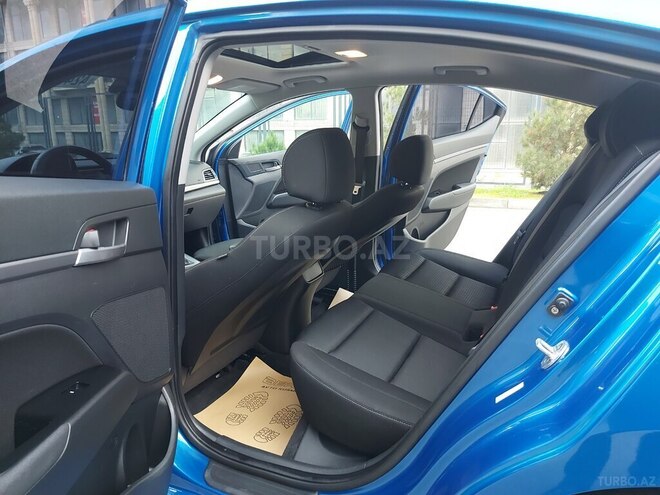 Hyundai Elantra 2017, 130,000 km - 2.0 l - Bakı