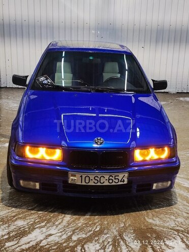 BMW 316 1996, 320,000 km - 1.6 l - Qusar