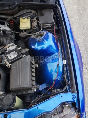 BMW 316 1996, 320,000 km - 1.6 l - Qusar