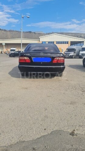 Mercedes E 240 2000, 375,000 km - 2.4 l - Bakı