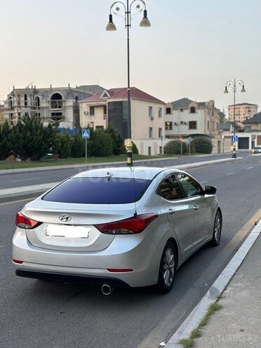 Hyundai Elantra 2015, 82,000 km - 1.8 л - Bakı