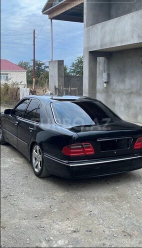 Mercedes C 220 d 2001, 11,300 km - 2.2 л - Qazax