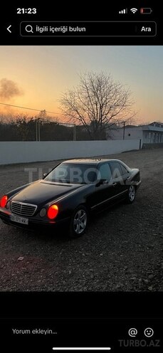 Mercedes C 220 d 2001, 11,300 km - 2.2 л - Qazax