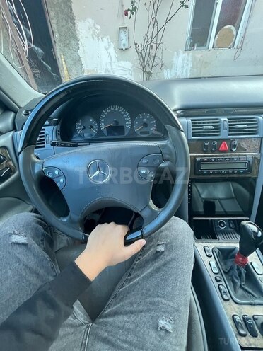 Mercedes C 220 d 2001, 11,300 km - 2.2 л - Qazax