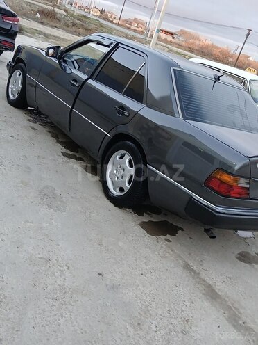 Mercedes E 230 1991, 356,875 km - 2.3 l - Neftçala