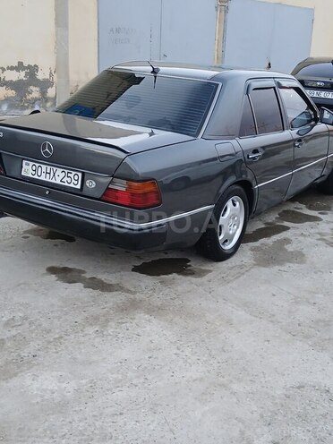 Mercedes E 230 1991, 356,875 km - 2.3 l - Neftçala