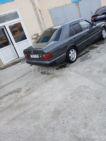 Mercedes E 230 1991, 356,875 km - 2.3 l - Neftçala