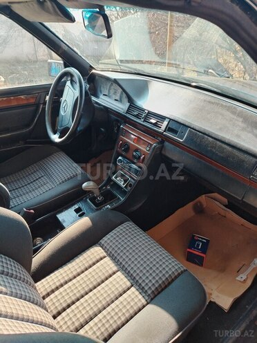 Mercedes E 200 d 1991, 622,888 km - 2.0 л - Göyçay