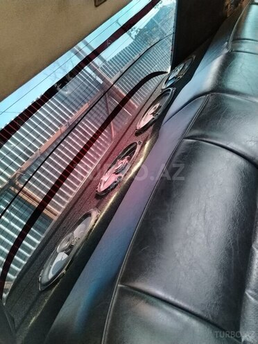 Mercedes E 200 d 1991, 622,888 km - 2.0 л - Göyçay