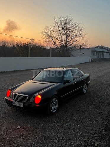 Mercedes E 220 d 2001, 600,000 km - 2.2 l - Qazax