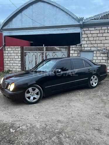 Mercedes E 220 d 2001, 600,000 km - 2.2 l - Qazax