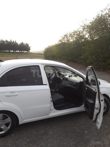 Chevrolet Aveo 2011, 296,856 km - 1.4 l - Quba