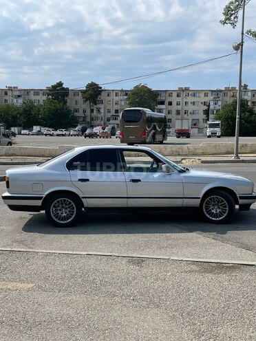 BMW 520 1990, 246,000 km - 2.0 l - Bakı