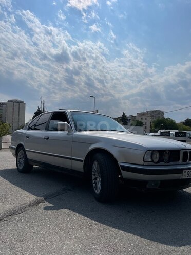 BMW 520 1990, 246,000 km - 2.0 l - Bakı