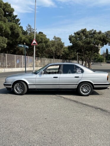 BMW 520 1990, 246,000 km - 2.0 l - Bakı