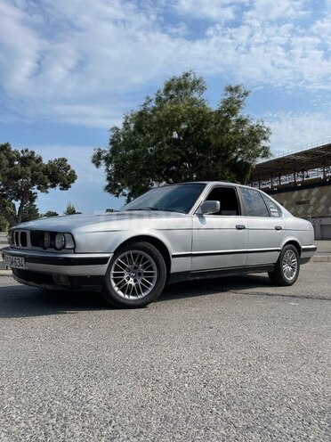 BMW 520 1990, 246,000 km - 2.0 l - Bakı