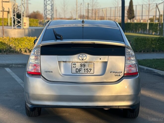 Toyota Prius 2007, 250,000 km - 1.5 l - Salyan