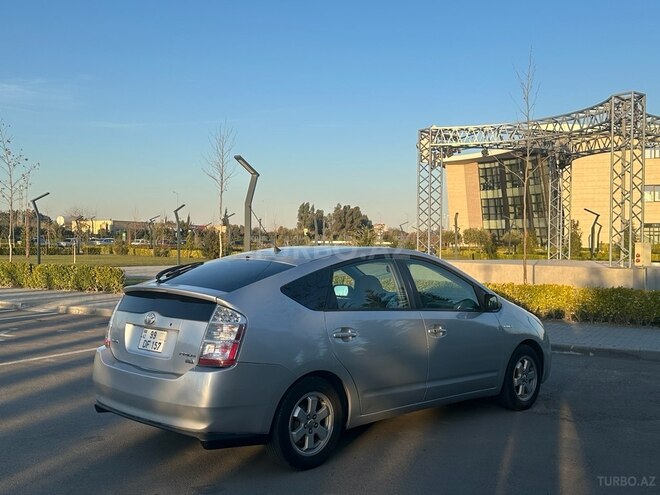 Toyota Prius 2007, 250,000 km - 1.5 l - Salyan