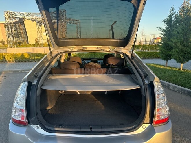 Toyota Prius 2007, 250,000 km - 1.5 l - Salyan