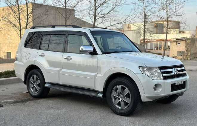 Mitsubishi Pajero 2008, 217,000 km - 3.2 л - Bakı