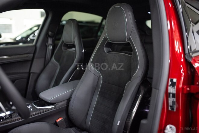 Alfa Romeo Stelvio-8