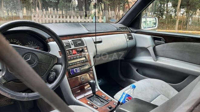 Mercedes E 230 1996, 389,756 km - 2.3 l - Bakı