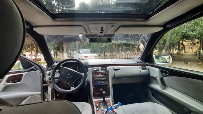 Mercedes E 230 1996, 389,756 km - 2.3 l - Bakı