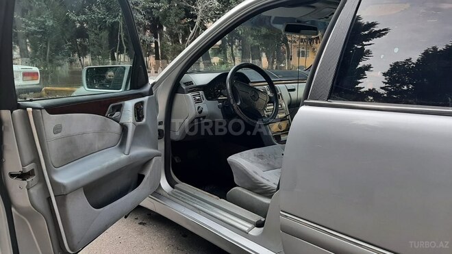 Mercedes E 230 1996, 389,756 km - 2.3 l - Bakı