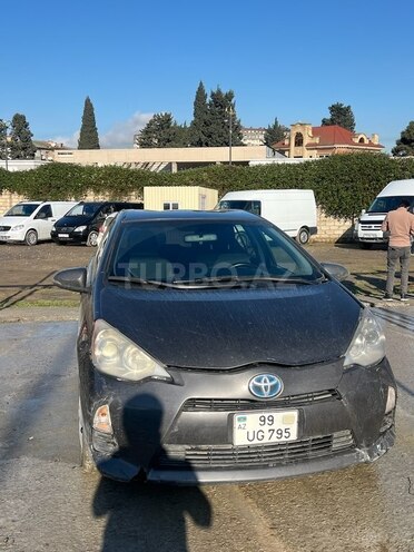 Toyota Prius C 2012, 250,000 km - 1.5 l - Bakı