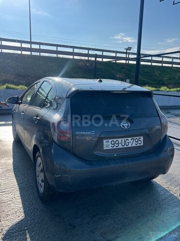 Toyota Prius C 2012, 250,000 km - 1.5 l - Bakı