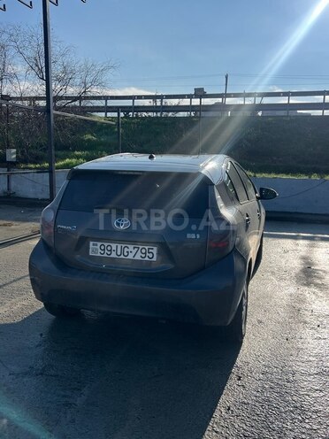 Toyota Prius C 2012, 250,000 km - 1.5 l - Bakı
